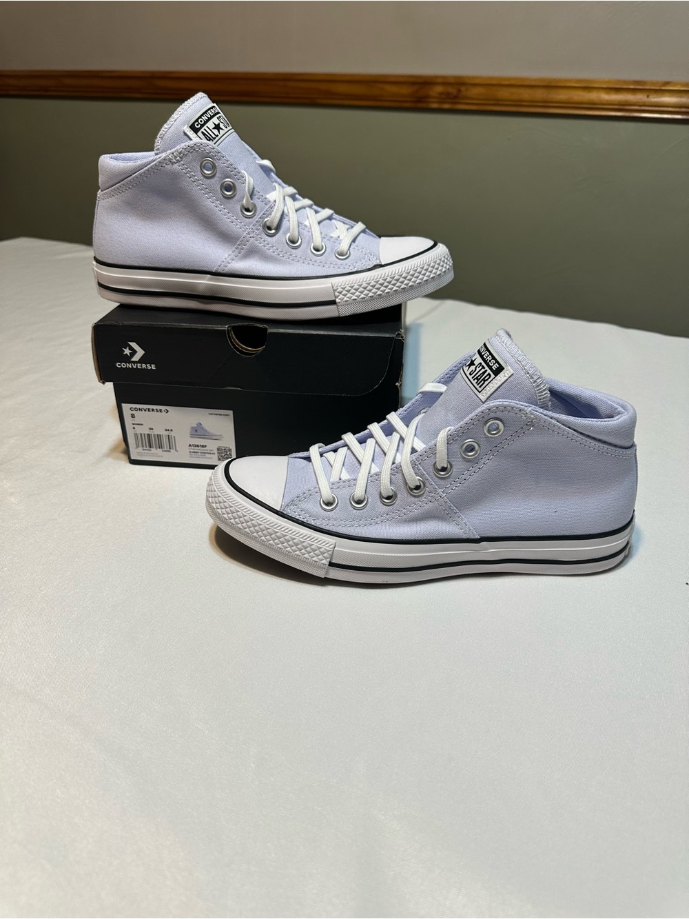 Converse blueberry ice High-Top Sneakers NWT